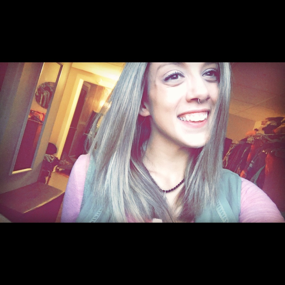 Meet your Posher, Courtney